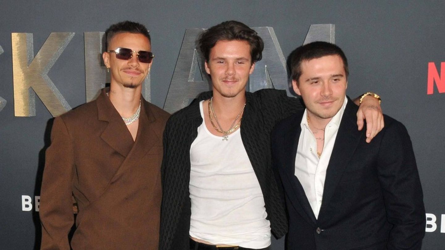 Brooklyn Beckham: He follows his brothers on social media