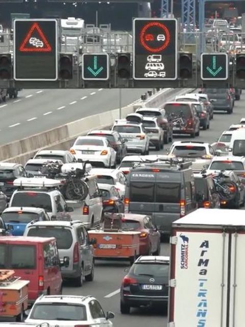 Ferienstart in Deutschland: Stau-Alarm auf der Autobahn: Das rät der ADAC Urlaubern