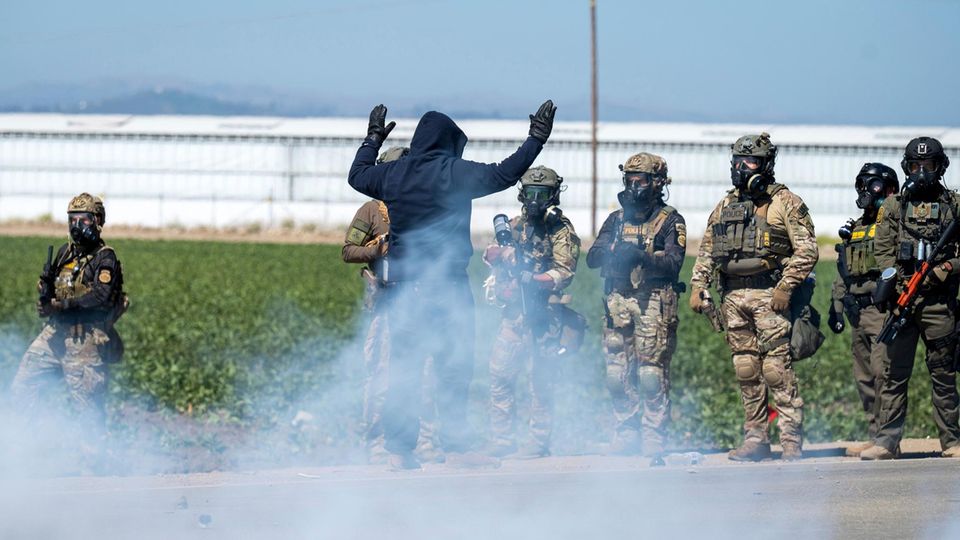 US-Farmer verzweifelt: ICE-Razzien gefährden die Ernte US-Farmer verzweifelt: ICE-Razzien gefährden die Ernte