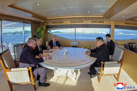 Auf der Yacht zu Gast