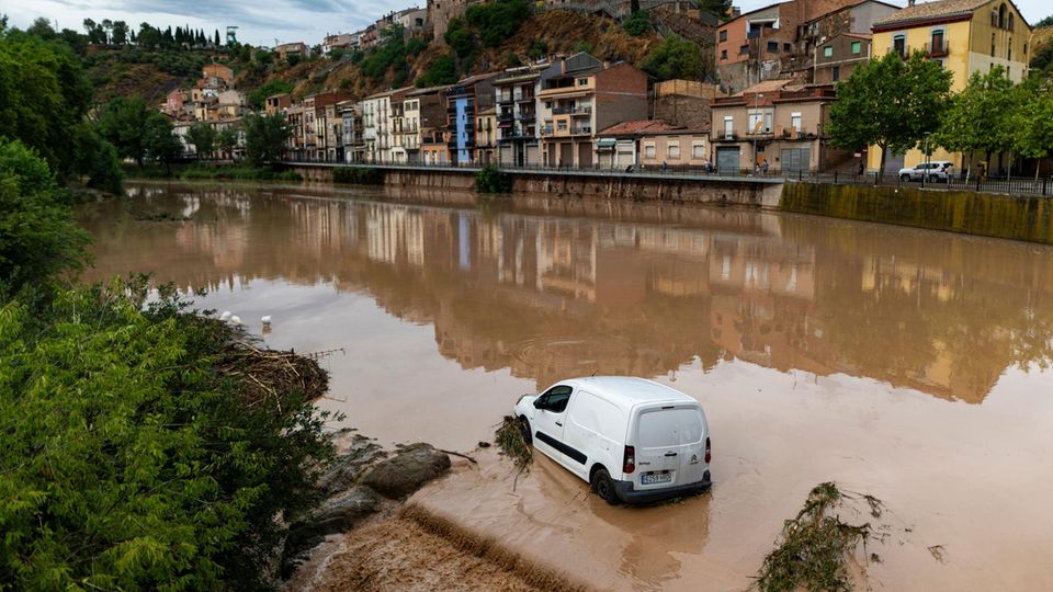 Massive Unwetter fluten den Nordosten Spaniens