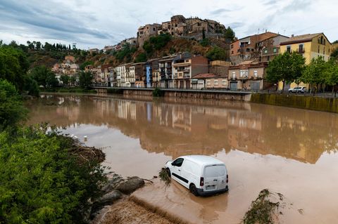 Massive Unwetter fluten den Nordosten Spaniens