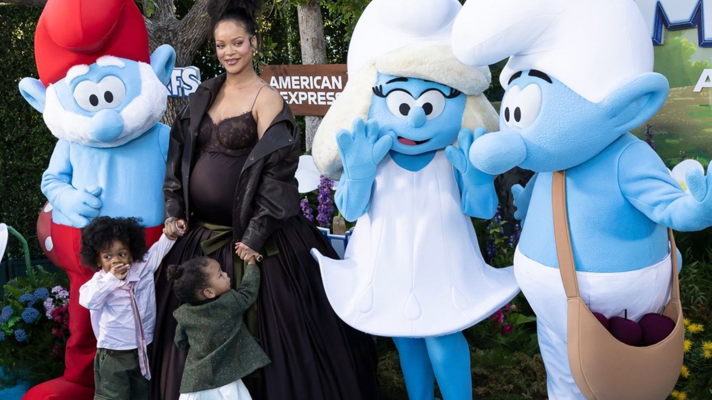 Rihanna: With her sons at “Schlumpfe” premiere