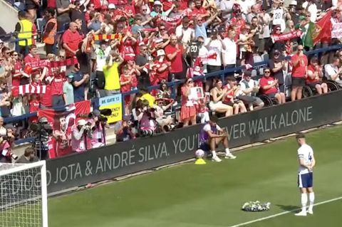 Erstes Spiel nach Diogo Jotas Tod sorgt für ergreifende Szenen beim LFC