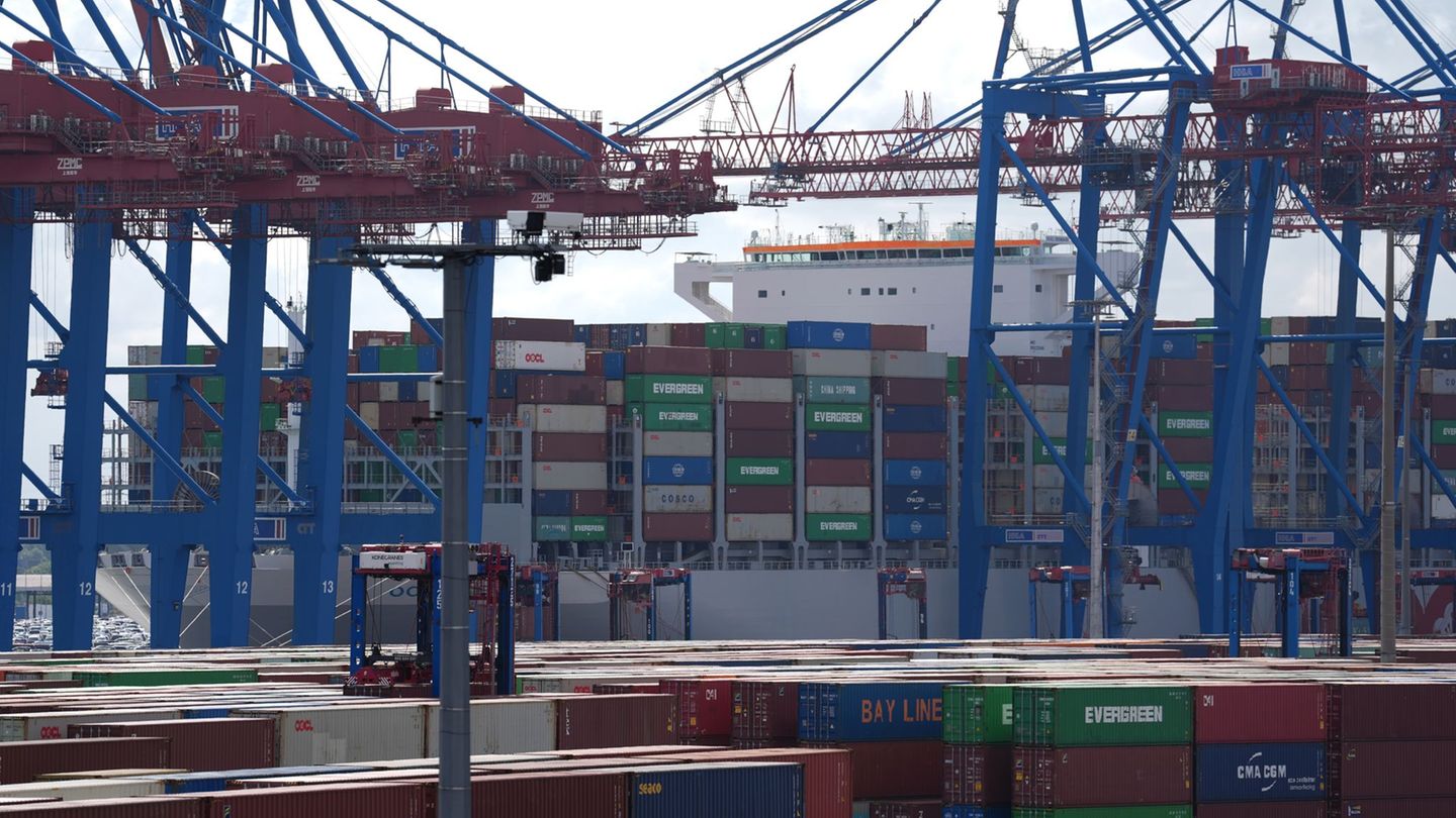 Foreign trade under pressure: Bundesbank: German exporters fall back on the world market