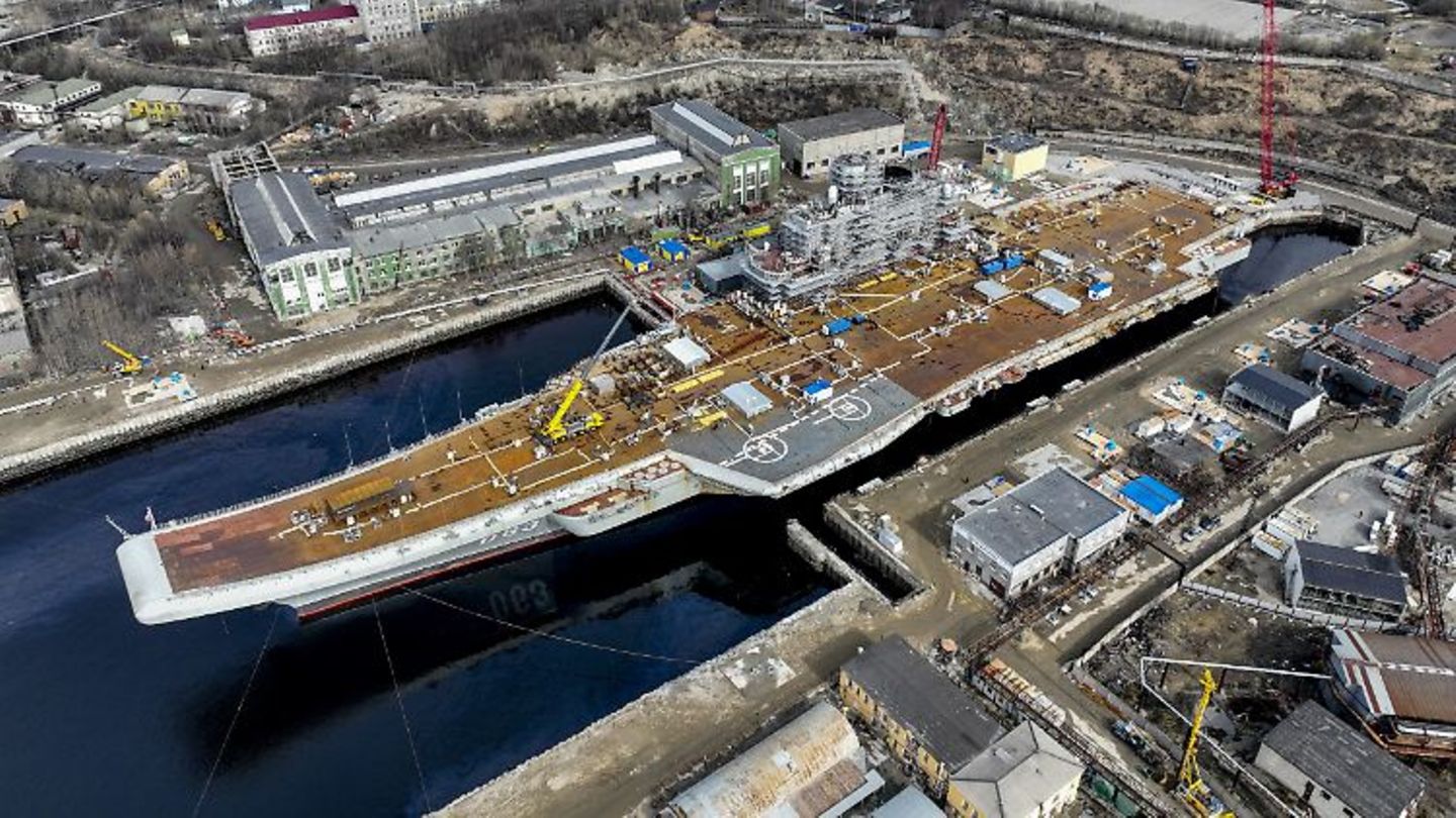 Aircraft carrier Admiral Kusnezow: possibly faced scrapping