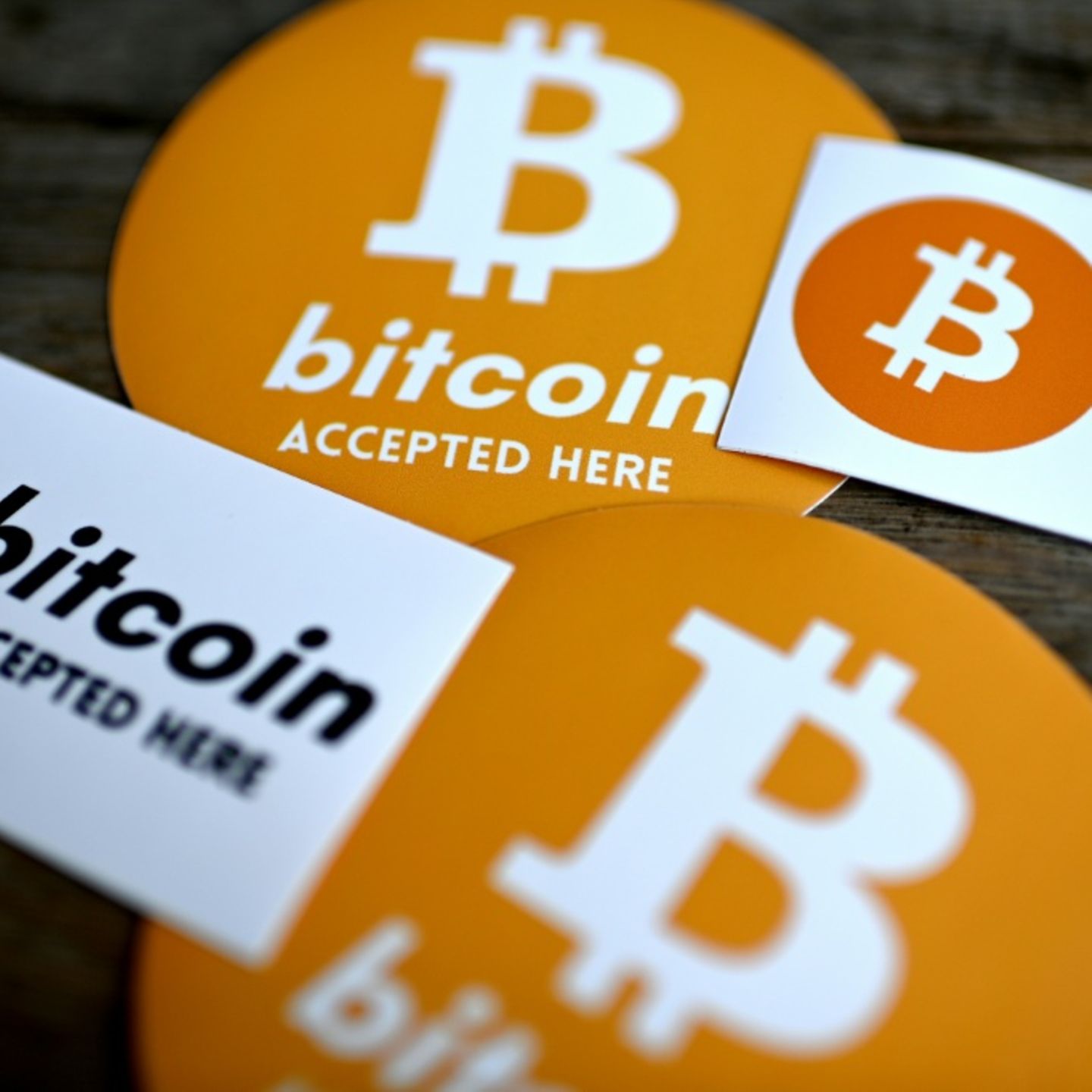 Neuer Rekordkurs: Bitcoin zeitweise bei über 123.000 Dollar | STERN.de