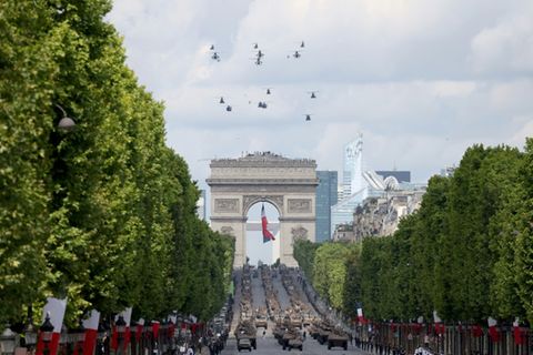 Parade zum Nationalfeiertag in Paris