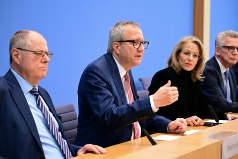 Initiatoren Steinbrück, Voßkuhle, Jäkel und de Maizière