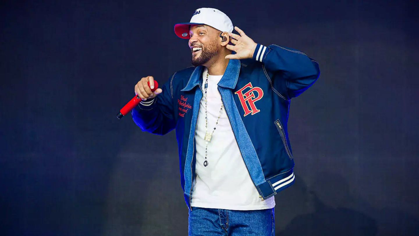 Will Smith almost slips – Rain causes excitement in Hamburg
