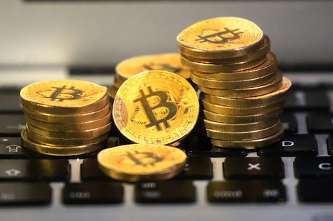 Die älteste Digitalwährung, der Bitcoin, ist hochvolatil. Langfristig ging es bislang aber immer nach oben