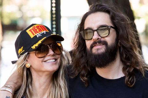 Heidi Klum und Tom Kaulitz umarmen sich