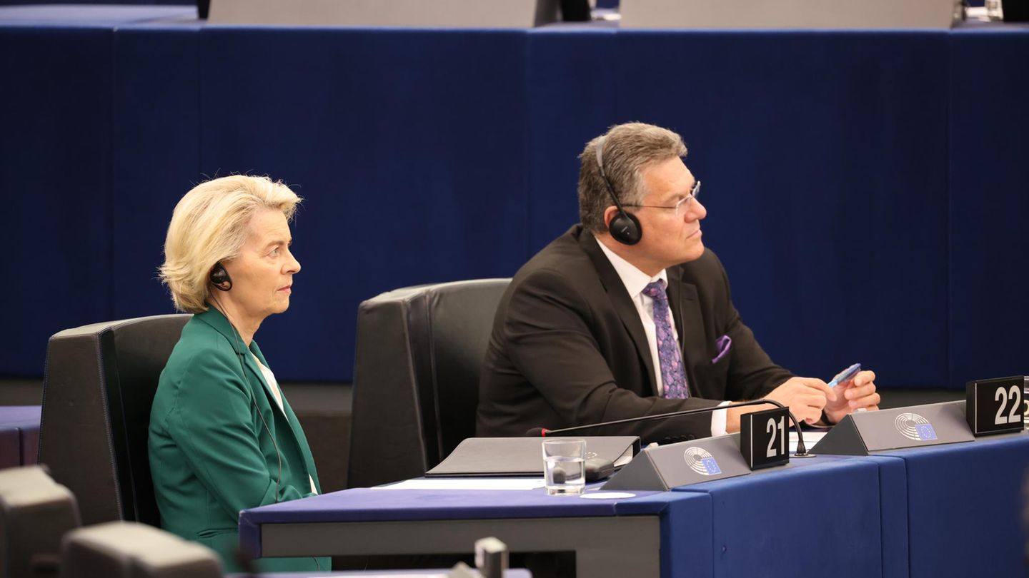 Ursula von der Leyen un Maroš Šefčovič – Donald Trump hat neue Zölle angekündigt