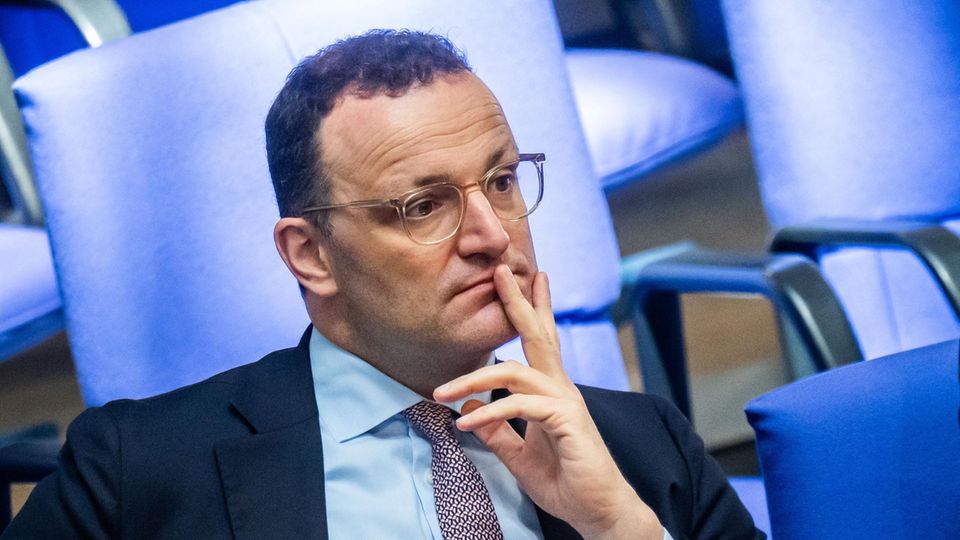 Aktuelle Umfrage: Spahn unten durch, Union verliert Abstand auf AfD