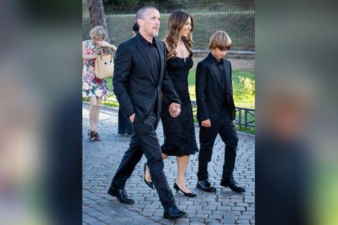 Christian Bale mit seiner Frau und seinem Sohn in Rom