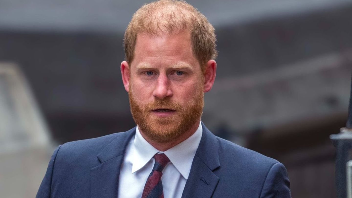 Prince Harry: He should have traveled to Angola without Meghan
