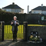 Walter Francis im Gedenkgarten