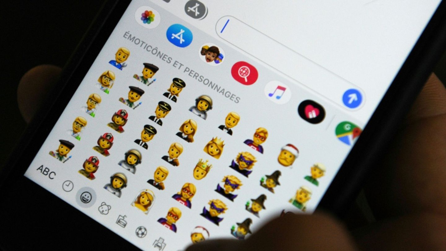 Smartphone mit Emojis