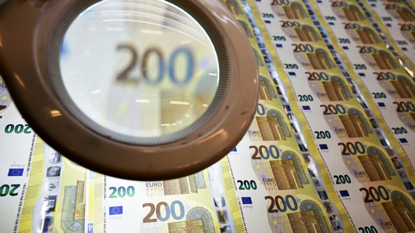Produktion von 200-Euro-Scheinen