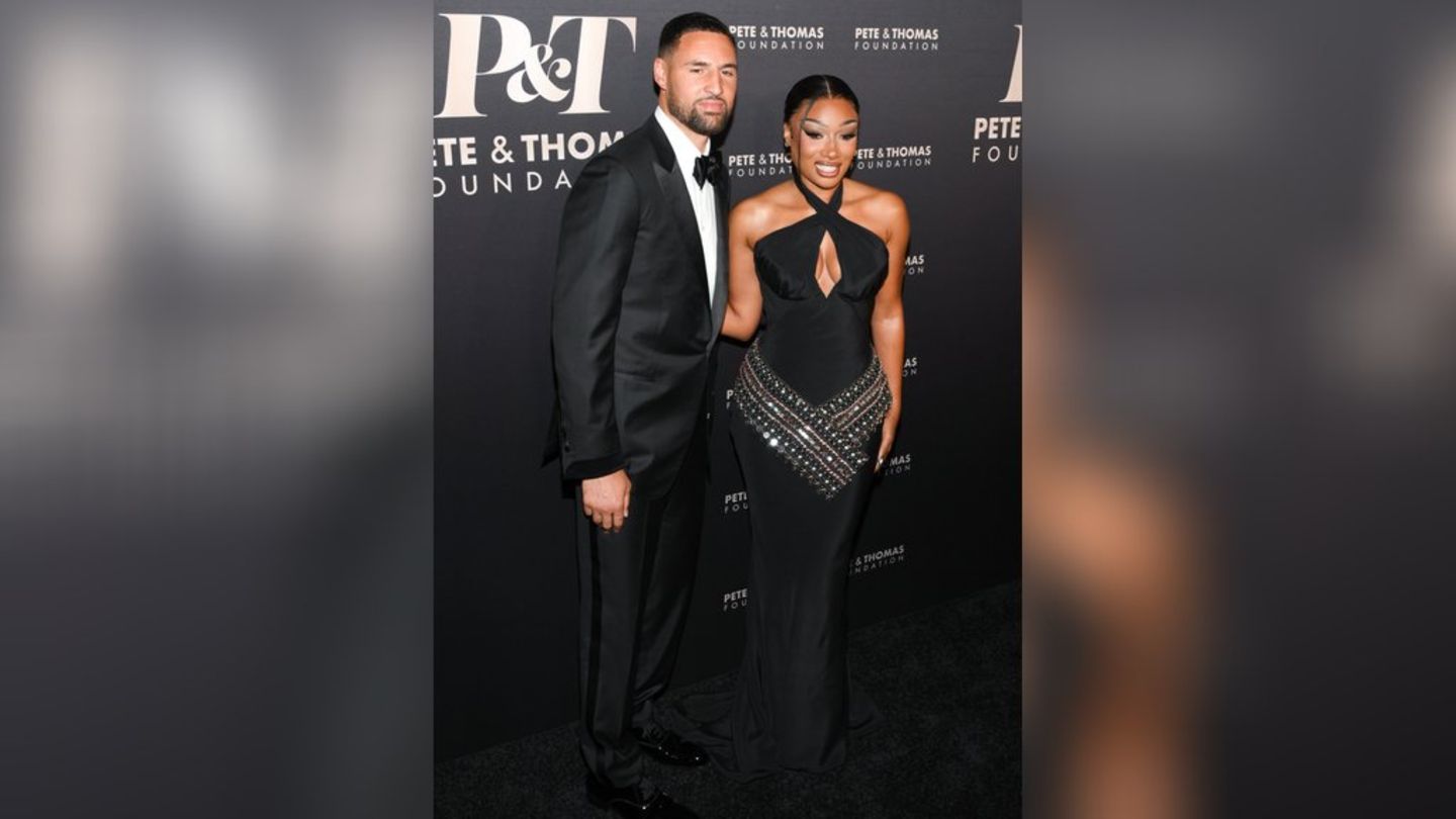 Megan Thee Stallion and Klay Thompson: Love premiere on the red carpet Megan Thee Stallion and Klay Thompson: Love premiere on the red carpet