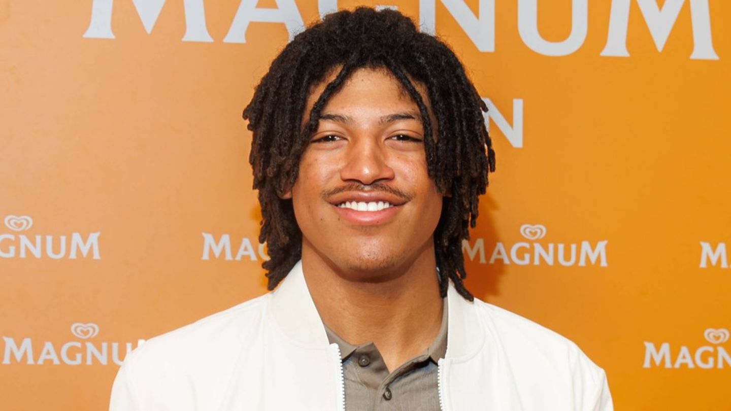 Henry Samuel: He signs with a model agency Henry Samuel: He signs with a model agency