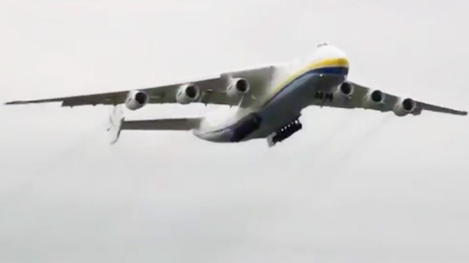 Antonov An-225: Der Koloss der Lüfte Antonov An-225: Der Koloss der Lüfte