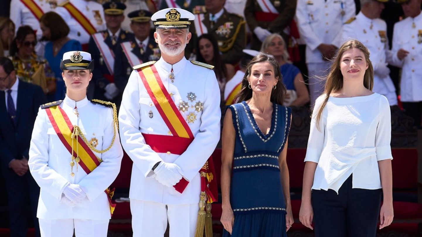 Princess Leonor of Spain ends training at the navy