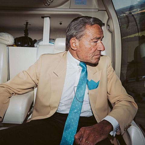 Wolfgang Grupp sitzt im Hubschrauber