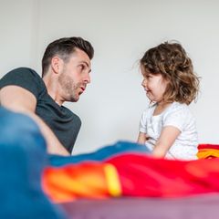 Erziehung: Vater mit Kind