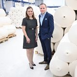 Bonita Grupp und Wolfgang Grupp Junior im Bekleidungsunternehmen Trigema