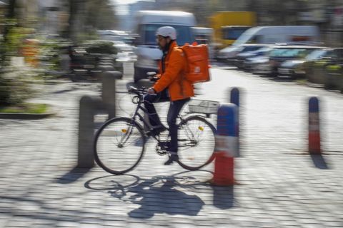 Lieferando-Fahrer in Berlin