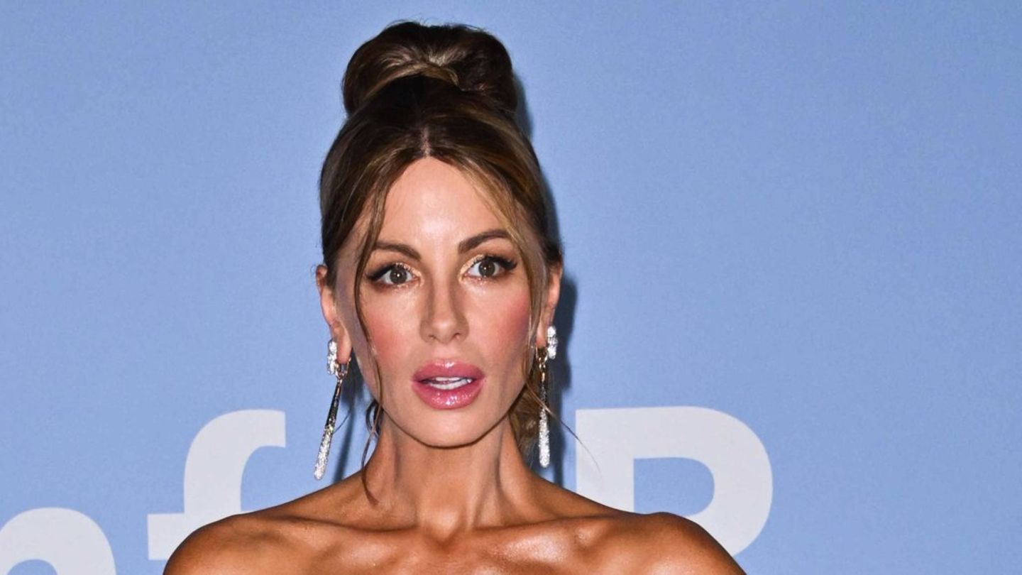 Kate Beckinsale: Actress mourns the loss of her mother
