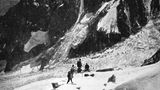 Menschen steigen auf den Montblanc
