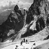 Menschen steigen auf den Montblanc