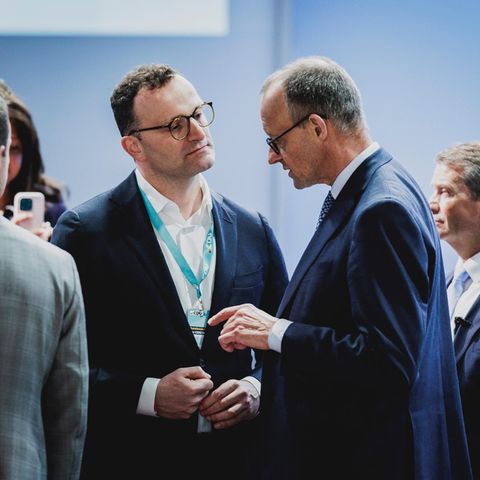 Jens Spahn und Friedrich Merz im Gespräch