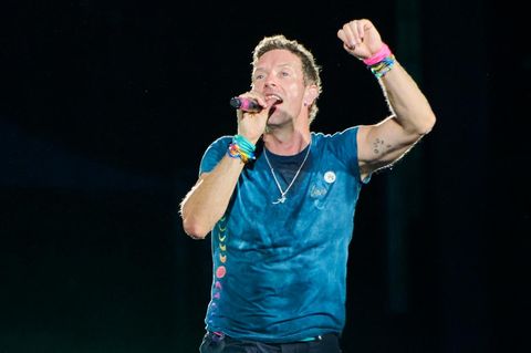 Kiss-Cam-Eklat: Coldplay-Sänger kann sich Spott nicht verkneifen | STERN.de