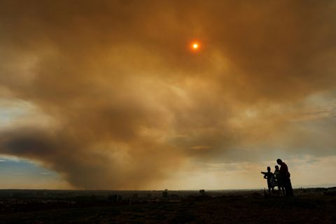 Rauchwolke infolge von Waldbränden über Madrid