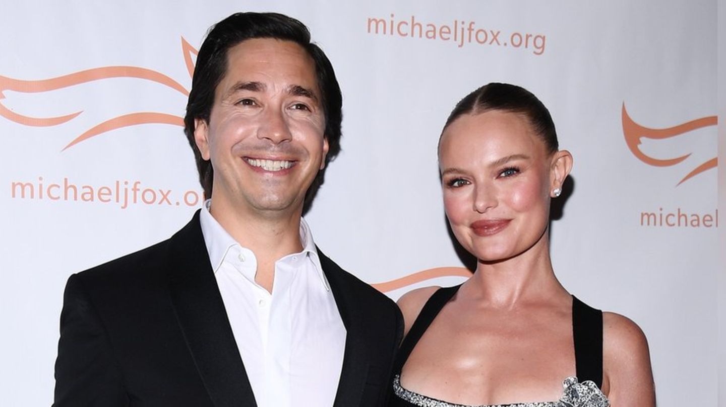 Kate Bosworth and Justin Long look forward to their first child