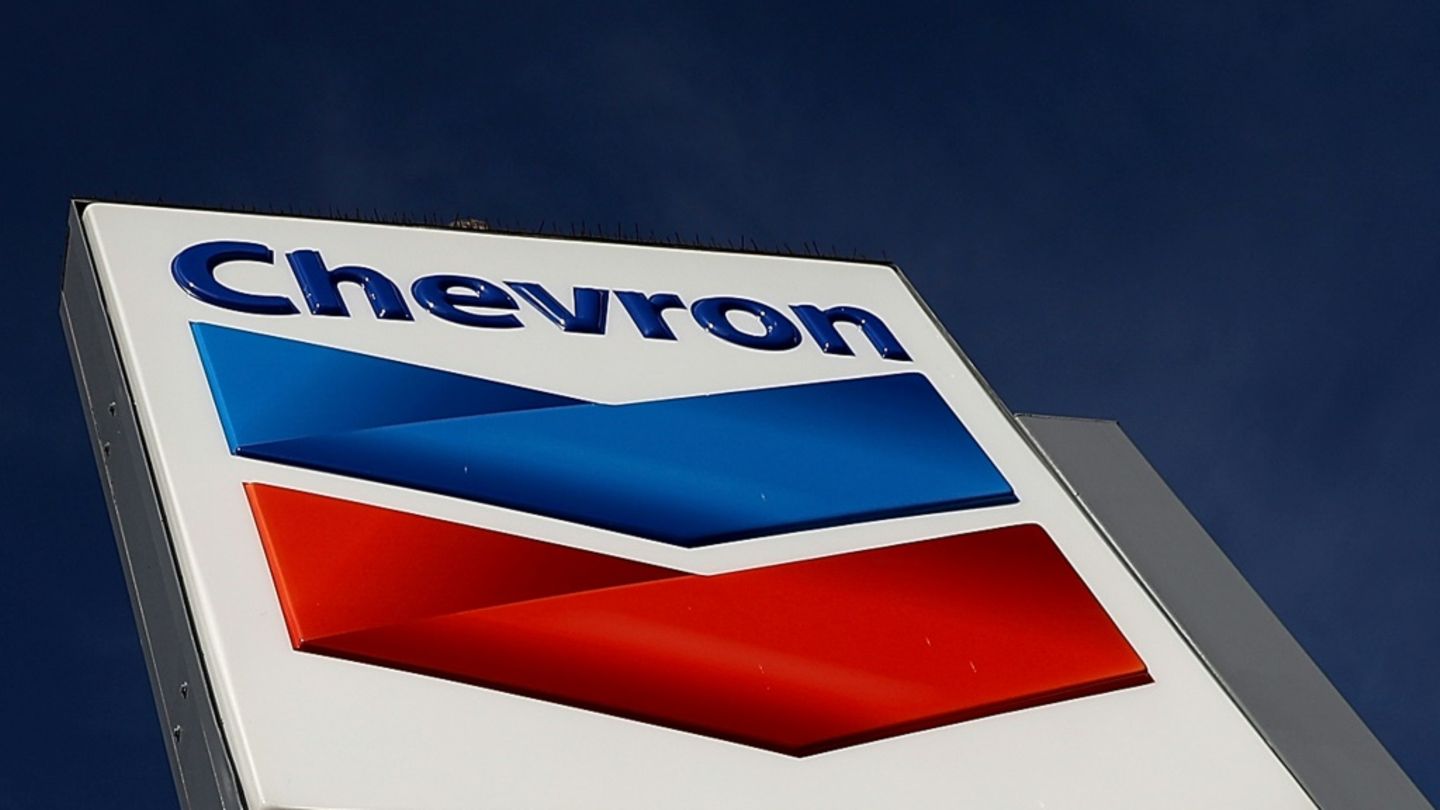 Chevron-Logo