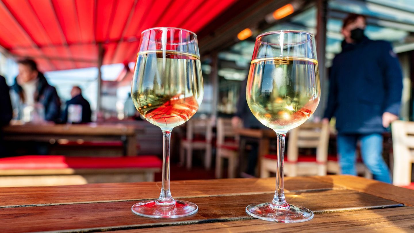 Urlaub-in-MV-und-SH-Weil-Personal-fehlt-Einige-Restaurants-k-rzer-offen