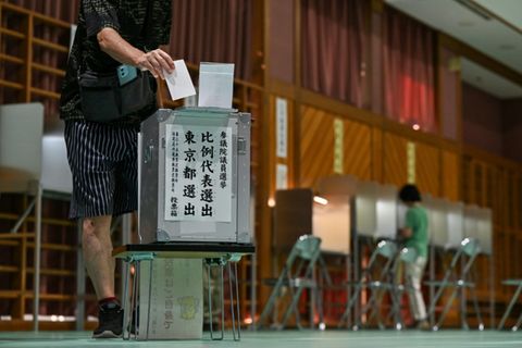 Wahlbüro in Tokio