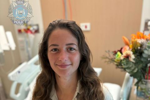 Carolina W. nach ihrer Rettung in einer Klinik