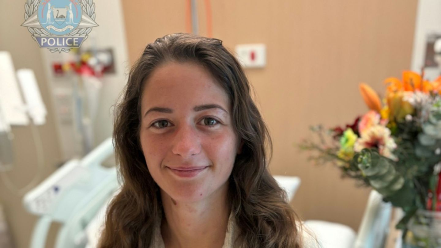 Carolina W. nach ihrer Rettung in einer Klinik