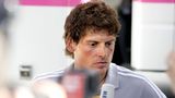 "Ich habe nie jemanden betrogen"  2006 wird Radprofi Jan Ullrich kurz vor dem Start der Tour de France von seinem Team T-Mobile suspendiert und von der Teilnehmerliste gestrichen. Grund ist seine mutmaßliche Verwicklung in den spanischen Dopingskandal um den Arzt Eufemiano Fuentes. Ullrich bestreitet jahrelang, gedopt zu haben, räumt die Vorwürfe erst im November 2023 ein