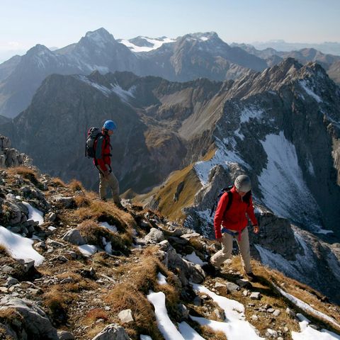 In den österreichischen Alpen kommt es immer wieder zu tödlichen Wanderunglücken (Symbolbild)