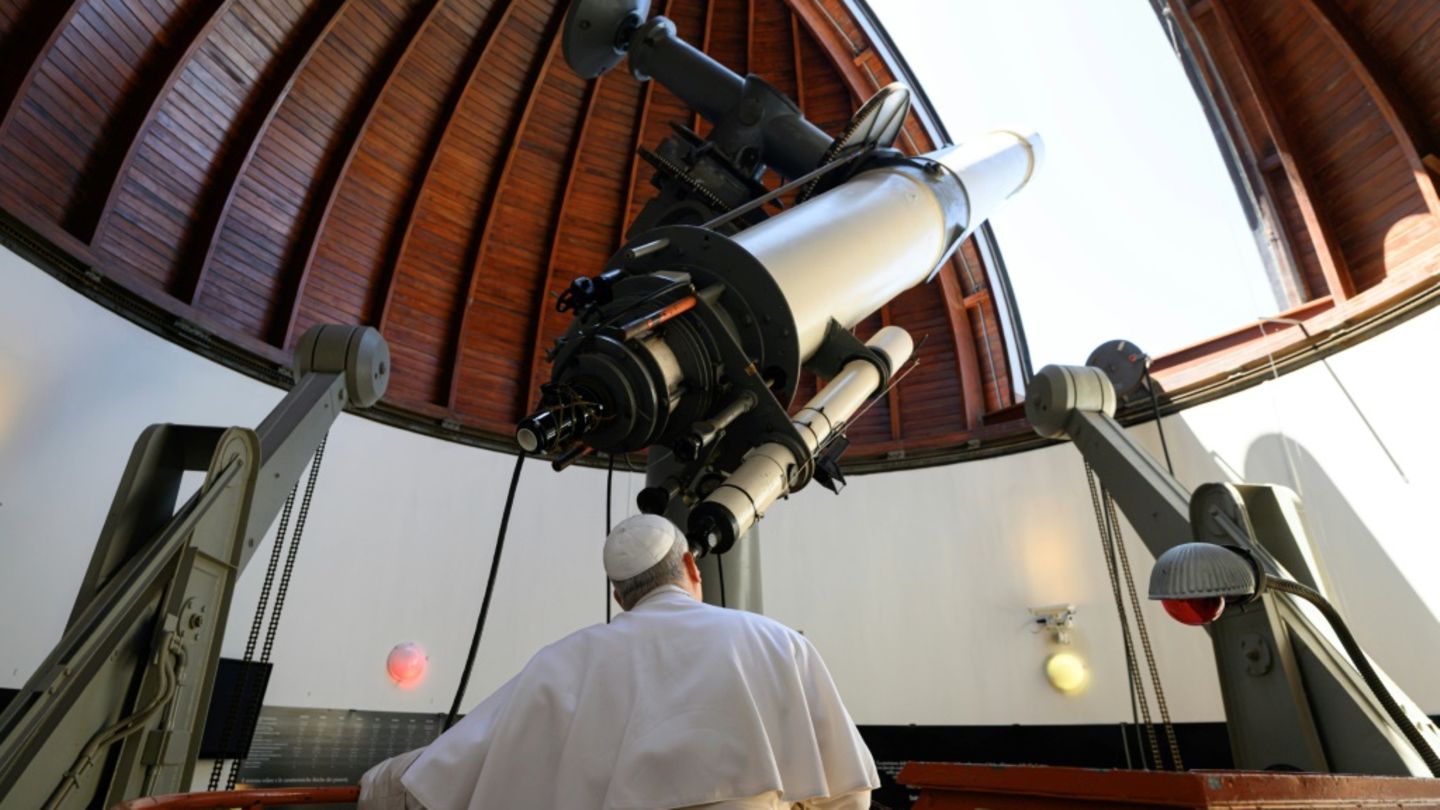 Papst Leo XIV. im Observatorium des Vatikan