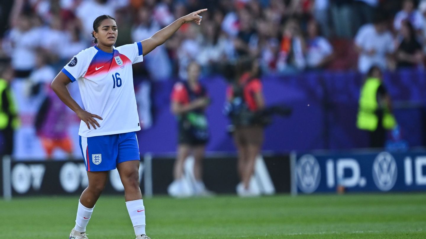 European Football Championship: Racism incidents: FIFA boss turns out to help English