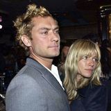 Jude Law ist mit Freundin Sienna Miller am 19.09.2004