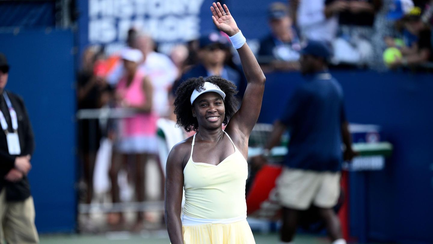 Venus Williams celebrates victory in the women’s double after over a year break