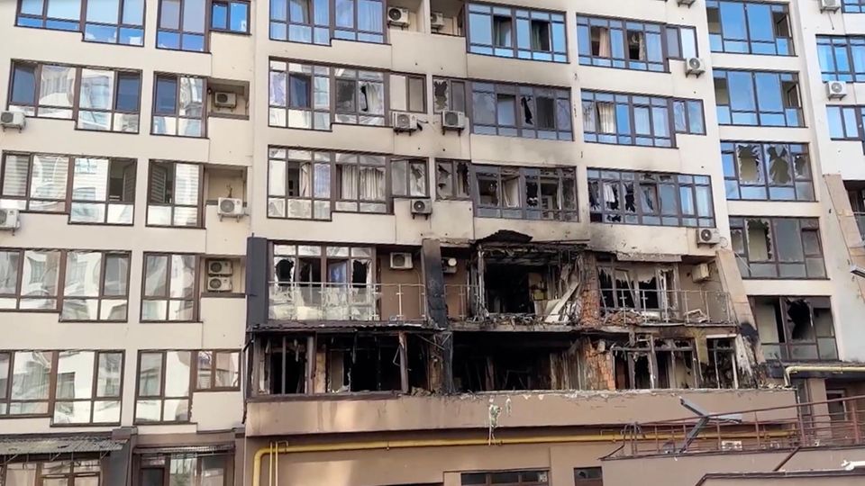 zerstörte Wohnhäuser in der Ukraine zerstörte Wohnhäuser in der Ukraine